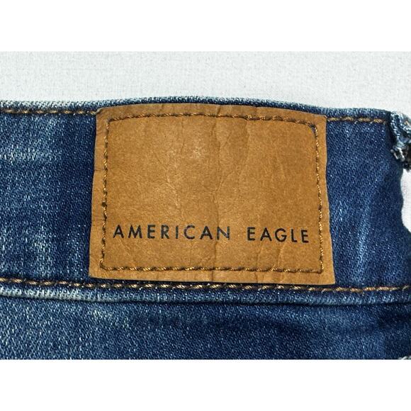 NWT American Eagle Women's Distressed Midi Cut-Off Denim Shorts - Size 2 (27x4) - Picture 3 of 8